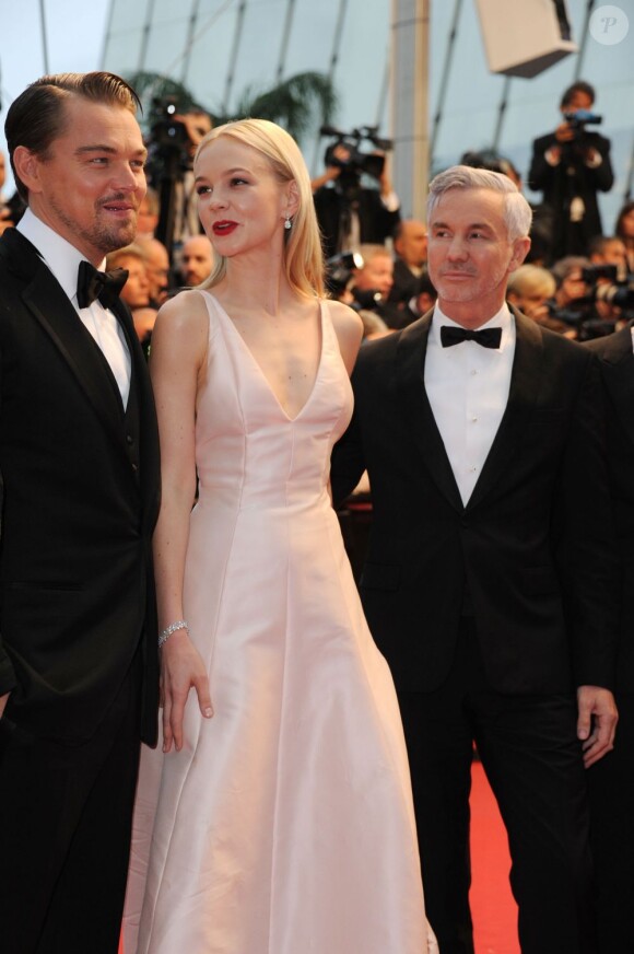 Leonardo DiCaprio, Carey Mulligan et Baz Luhrmann lors de la montée des marches de Gatsby le Magnifique en cérémonie d'ouverture du Festival de Cannes, le 15 mai 2013.