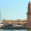 Le roi Juan Carlos Ier d'Espagne a annoncé en mai 2013 vouloir céder son yacht le Fortuna, reçu en cadeau en 2000