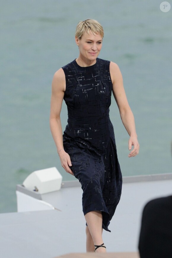 Robin Wright sur le plateau du Grand Journal de Canal+ durant le 66e Festival de Cannes, le 16 mai 2013.