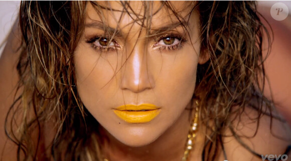 Jennifer Lopez, dans son nouveau clip "Live it up" avec le rappeur Pitbull, dévoilé le 17 mai 2013.