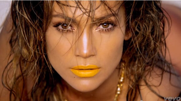 Jennifer Lopez : Sublime dans Live it up, la diva enchaîne les looks glamour