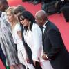 La ministre Yamina Benguigui entourée de réalisateurs francophones lors de la Montée des marches du film Le Passé.66e Festival du film de Cannes, le 17 mai 2013
