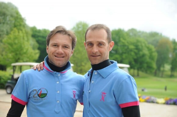 Les jockeys Dominique Boeuf et Thierry Thulliezlors du 20e Trophée Sport Passion sur le parcours de Feucherolles le 16 mai 2013