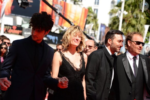 Valeria Bruni-Tedeschi, Louis Garrel, Filippo Timi lors de la montée des marches du film Un château en Italie au Festival de Cannes le 20 mai 2013