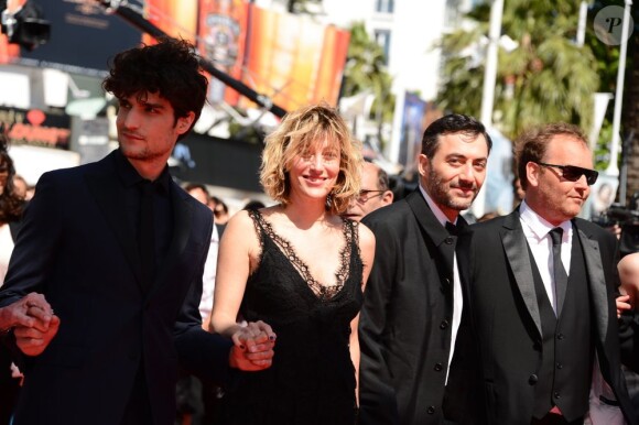 Valeria Bruni-Tedeschi, Louis Garrel, Filippo Timi lors de la montée des marches du film Un château en Italie au Festival de Cannes le 20 mai 2013