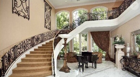 L'acteur Martin Lawrence a mis en vente sa sublime maison de Beverly Hills pour 26,5 millions de dollars.