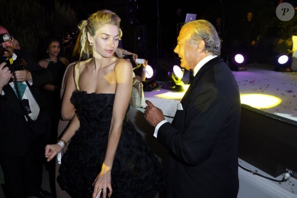 Fawaz Gruosi et Jessica Hart - Intérieur de la soirée De Grisogono à l'Eden Roc au Cap d'Antibes lors du 66e Festival du film de Cannes. Le 21 mai 2013.