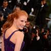 Jessica Chastain souriante pour la montée des marches du film  All Is Lost au Palais Des Festivals, Cannes, le 22 mai 2013.