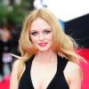 Heather Graham arrive décolletée à la première européenne de Very bad Trip 3 à l'Empire Leicester Square, Londres, le 22 mai 2013.