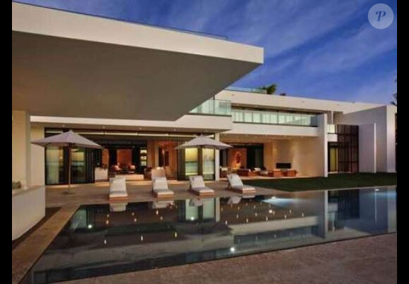 Le joueur de base-ball Alex Rodriguez a vendu sa sublime maison de Miami pour la somme de 30 millions de dollars.