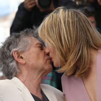Cannes 2013 : Roman Polanski donne un baiser à sa Vénus Emmanuelle Seigner