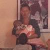 Exclusif - Gisele Bündchen, avec sa fille Vivian Lake (5 mois) dans les bras, assiste à la cérémonie de remise de diplôme de Nancy Brady. Boston, le 18 mai 2013.