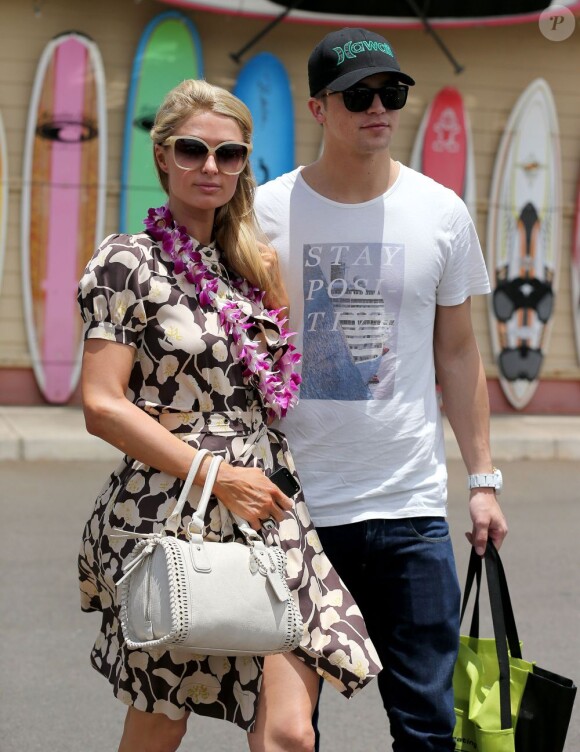 Paris Hilton et son compagnon River Viiperi en vacances à Maui, le 27 mai 2013.