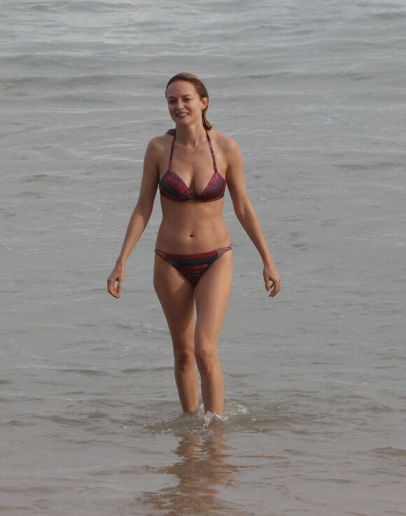 Heather Graham en bikini se détend pendant la promotion du film Very Bad Trip 3 à Rio de Janeiro, le 28 mai 2013.