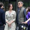 Bérénice Marlohe et Lambert Wilson en couple face à Anton Yelchin sur le tournage du film 5 to 7 au Musée Guggenheim à New York, le 29 mai 2013.