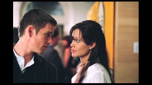 Angelina Jolie : Elle a donné à Ethan Hawke son baiser le plus "hot"