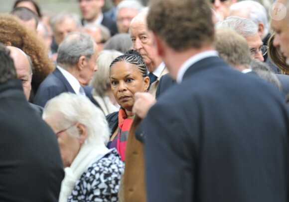 Christiane Taubira et Edouard Balladur lors de l'enterrement du constitutionnaliste Guy Carcassonne au cimetière de Montmartre le 3 juin 2013