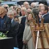 Valérie Trierweiler, Edouard Balladur, Claude Bartolone lors de l'enterrement du constitutionnaliste Guy Carcassonne au cimetière de Montmartre le 3 juin 2013
