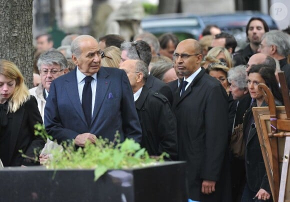 Pierre Bénichou et Harlem Desir lors de l'enterrement du constitutionnaliste Guy Carcassonne au cimetière de Montmartre le 3 juin 2013