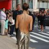 Nicole Richie à la soirée des CFDA Fashion Awards à New York, le 2 Juin 2013. La star portait une robe or, dos nu, signée Marc Jacobs.
