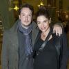 Davy Sardou et sa femme Noémie Elbaz, enceinte qui accouchera en aout de leur premier enfant, le 29 mai 2013 au théâtre Rive Gauche