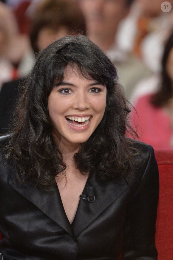 Victoire Belézy - Enregistrement de l'émission "Vivement Dimanche" à Paris le 4 juin 2013. L'émission sera diffusée le 9 juin sur France 2.