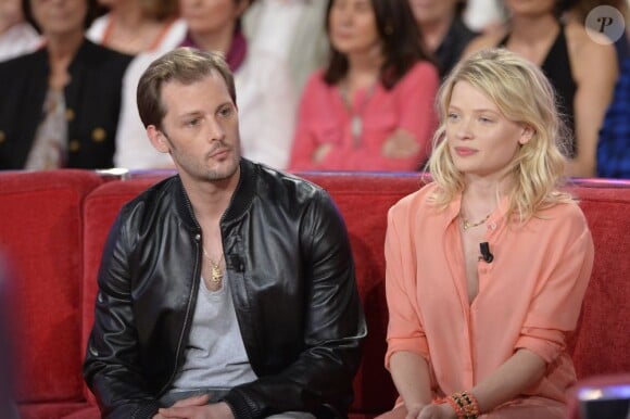 Nicolas Duvauchelle et Mélanie Thierry - Enregistrement de l'émission "Vivement Dimanche" à Paris le 4 juin 2013. L'émission sera diffusée le 9 juin sur France 2.