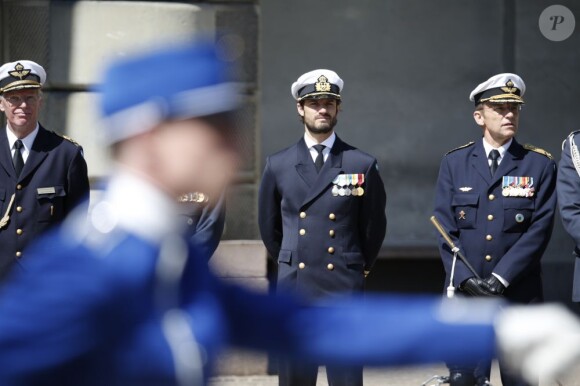 Le prince Carl Philip de Suède au palais au matin de la Fête nationale, le 6  juin 2013 à Stockholm.