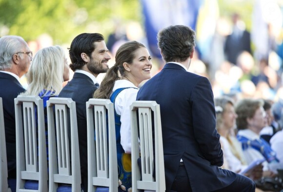 La famille royale de Suède à Skansen le 6 juin 2013 pour la fête nationale. Chris O'Neill, fiancé de la princesse Madeleine, y prenait part.