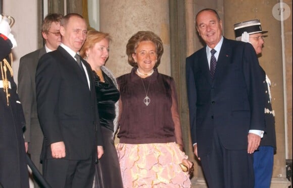 Vladimir Poutine, sa femme Lioudmila avec le président français Jacques Chirac en 2003