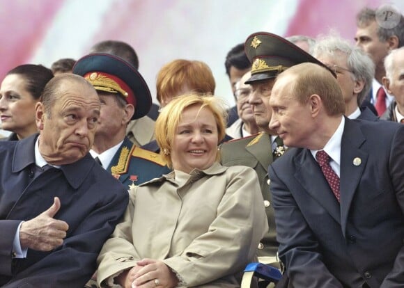 Le président de l'époque, Jacques Chirac, avec Vladimir Poutine et sa femme Lioudmila en 2005 à Moscou