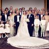 Portrait officiel du mariage de la princesse Madeleine de Suède et Chris O'Neill, le 8 juin 2013, avec l'ensemble de la famille.