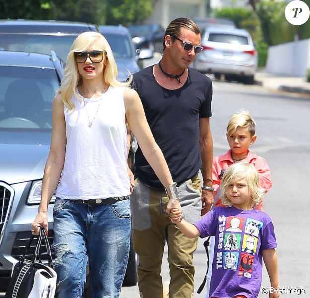 Gwen Stefani, son mari Gavin Rossdale et leurs fils Zuma et Kingston se rendent au goûter d'anniversaire d'Honor, la fille de Jessica Alba. Los Angeles, le 8 juin 2013.