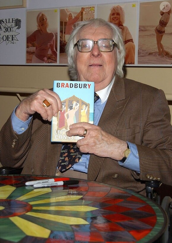 Ray Bradbury en 2003.