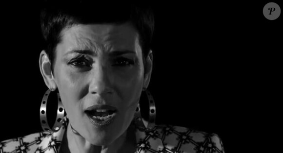 Cristina Cordula s'engage auprès de la Licra dans une vidéo choc qui dénonce le racisme. Une application antiraciste a été lancée ce mardi 11 juin 2013.