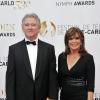 Patrick Duffy et Linda Gray à la cérémonie de remise de récompenses du 53e Festival de Télévision de Monte-Carlo au Grimaldi Forum, le 13 juin 2013.