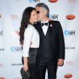 Andrea Bocelli avec son épouse Veronica, lors d'un gala de charité à Los Angeles le 8 juin 2013.