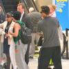 Pink, habillée de façon décontractée, était le 16 juin dernier à l'aéroport de Los Angeles avec son mari Carey Hart et sa fille Willow.