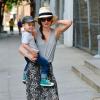 Miranda Kerr et son fils Flynn se baladent dans les rues de New York le 18 juin 2013