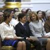 Le jeune Felipe Froilan entre sa mère Elena et sa tante Cristina d'Espagne. La famille royale d'Espagne rassemblée à la chapelle du palais pour un service religieux commémorant le centenaire de la naissance de Don Juan de Bourbon, comte de Barcelone, père de l'actuel roi Juan Carlos Ier d'Espagne. Outre le roi, la reine Sofia, le prince héritier Felipe, la princesse Letizia, la princesse Elena, ou encore les princesses Pilar et Margarita, la princesse Cristina y assistait. Sa première apparition depuis octobre 2011 et l'éclatement du scandale Noos dans lequel son mari Iñaki Urdangarin a été mis en examen.