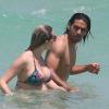 Le footballeur colombien Radamel Falcao avec sa femme Lorelei Taron enceinte, lors de leurs vacances à Miami, le 18 Juin 2013.