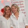 Exclusif - L'artiste et Sophie Litras (directrice de la galerie Caplain Matignon) au vernissage de l'exposition "Allumeuse" de Valeria Attinelli à la galerie Caplain Matignon à Paris le 18 juin 2013.