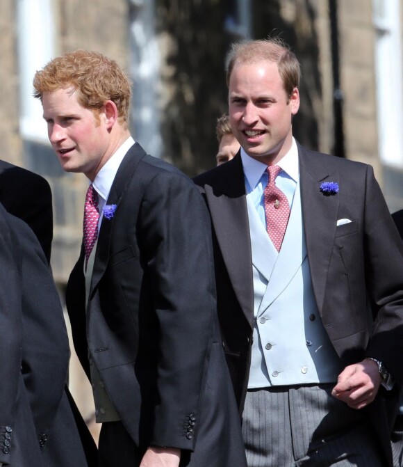 Les princes William et Harry lors du mariage de Lady Melissa Percy, fille du duc de Northumberland, et de Thomas van Straubenzee à Alnwick en Angleterre le 22 juin 2013