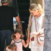 Exclusif - Sarah Michelle Gellar et sa fille Charlotte Prinze se baladent à Los Angeles, le 15 juin 2013.
