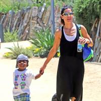 Sandra Bullock : Une maman radieuse avec son adorable fils Louis
