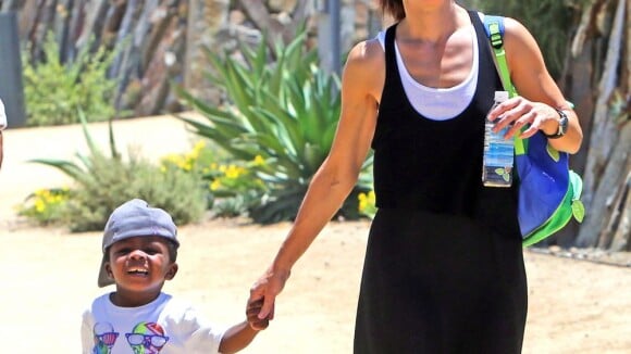 Sandra Bullock : Une maman radieuse avec son adorable fils Louis