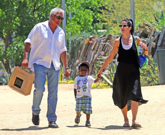 Exclusif - Sandra Bullock et Louis à Los Angeles, le 28 juin 2013.