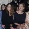 Emma Roberts, Mena Suvari, Delphine Chanéac, Zachary Quinto, Anna Bingemann et Uma Thurman assistent au défilé Atelier Versace. Paris, le 30 juin 2013.