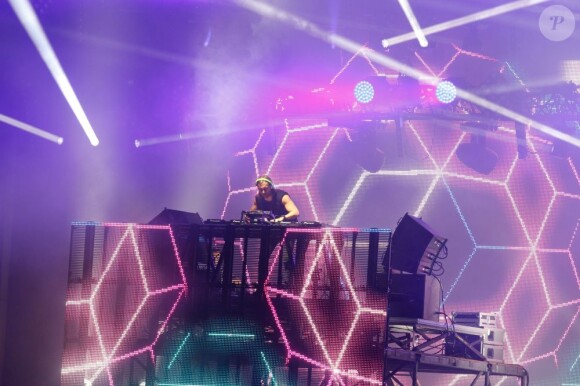 David Guetta assure le show à Solidays sur l'Hippodrome de Longchamp à Paris le 30 juin 2013.