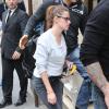 Kristen Stewart arrive à son hôtel à Paris, le 1er juillet 2013.